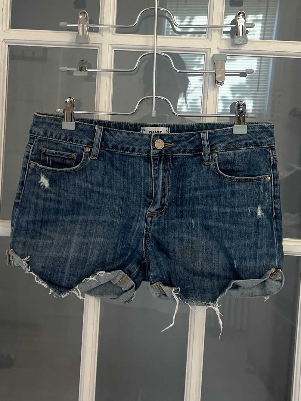 PAIGE Women’s Distressed Detail Cut Off Denim Shorts Size 28